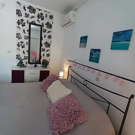 Апартаменти Tania Хвар